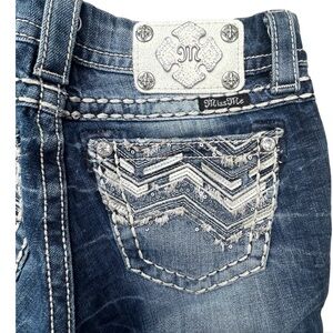 Miss Me Signature Cropped Denim Embellished Distressed Capri Length Jeans- Sz 25